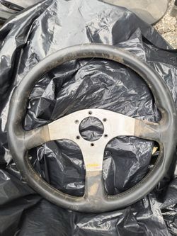Momo tuner steering wheel