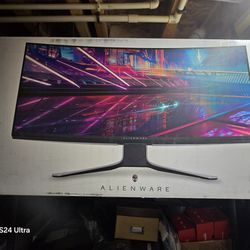 Alienware 38in UW HDR LCD curved Monitor 