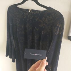 NWT. Tommy Hilfiger Long Sleeve Blue And Gold Floral Dress Size 8