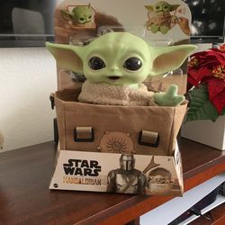Star Wars The Mandalorian The Child w/ Brown Side Bag