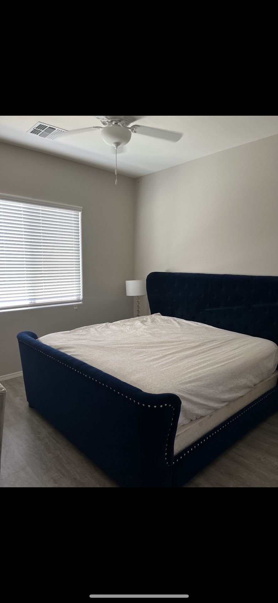 King size bed