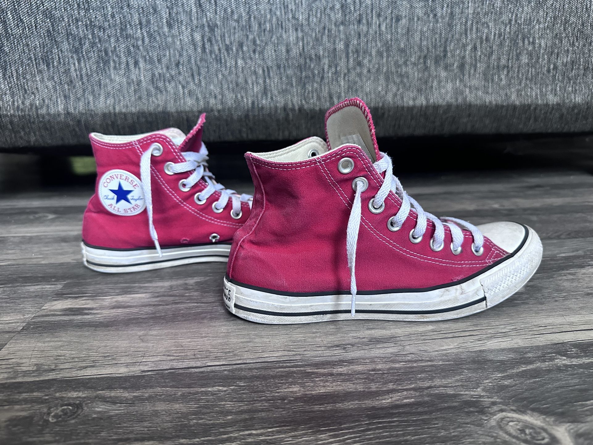 Converse Chuck Taylor All Star Core High Top Sneakers Women’s SZ 8.5 Red-White
