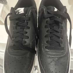 Nike - court Vision Black & white Men Shoes $20 OBO