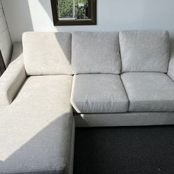 Thomasville Sofa + Free Delivery 🚚 