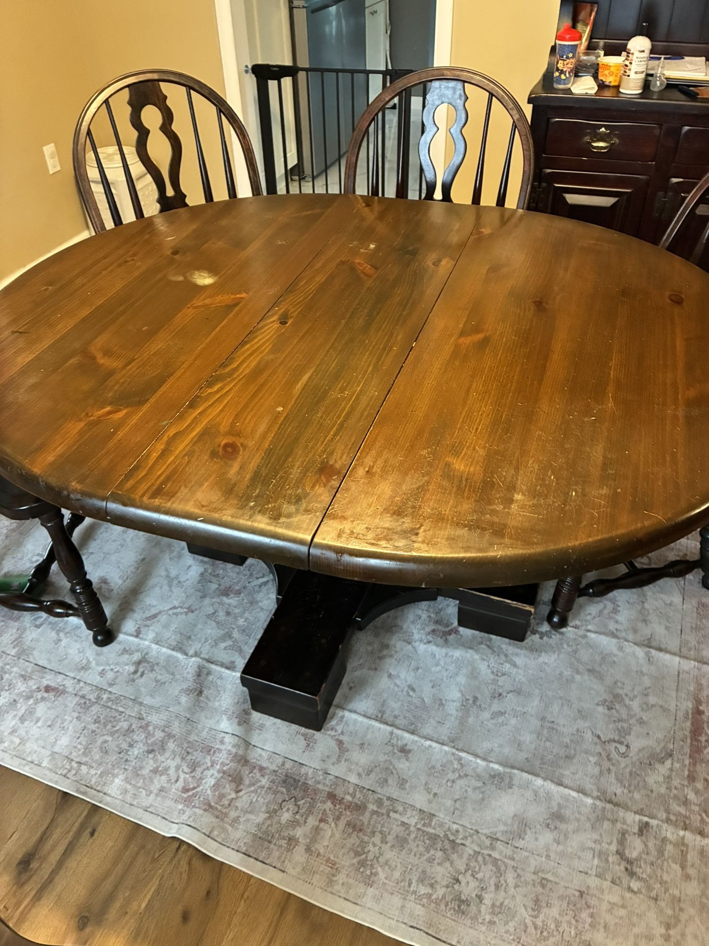 COMPLETE DINING ROOM SET 