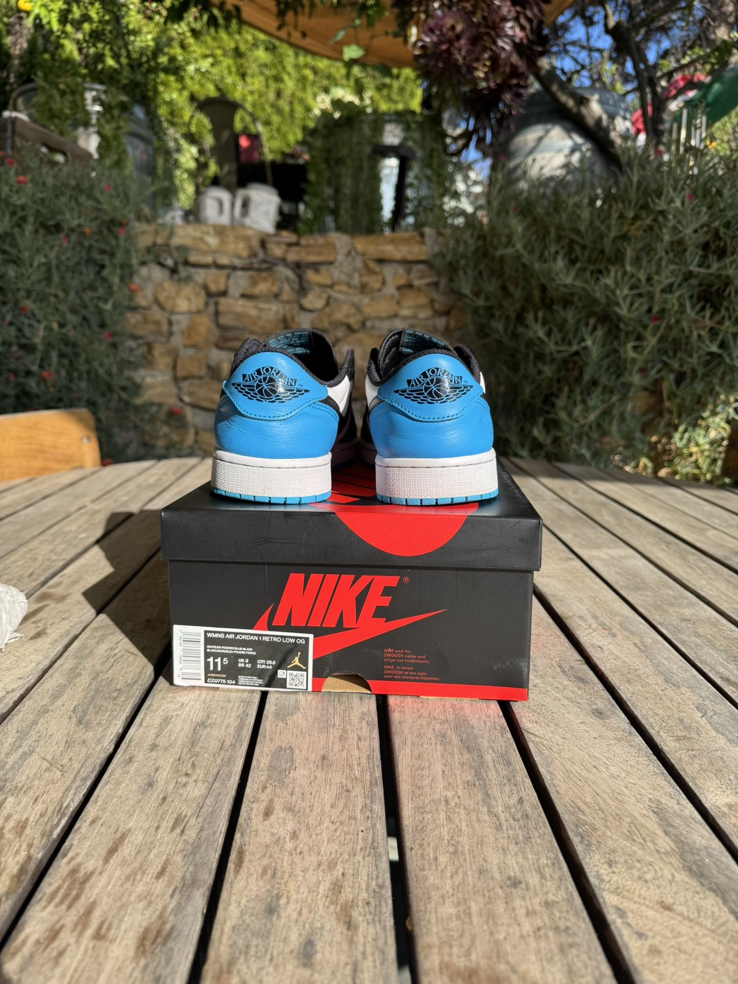 Air Jordan 1 Low Unc Powder Blue