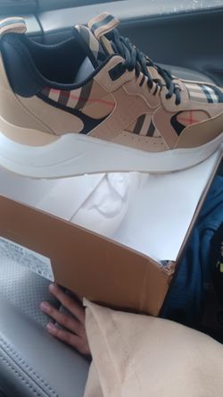 Burberry Snekears