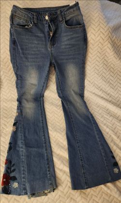 Used Shein Embroidered Flare Jeans Size US 2