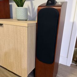 Bowers’s & Wilkins Speakers 704 & HTM7 Center Speaker