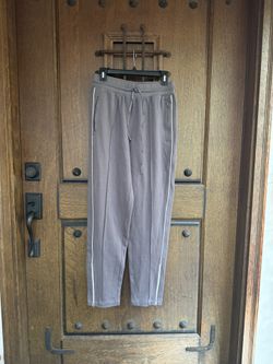 Free People Men’s Gray Sweatpants with Elastic Waistband Size S/M