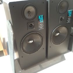 Home Stereo Speakers And Reciever