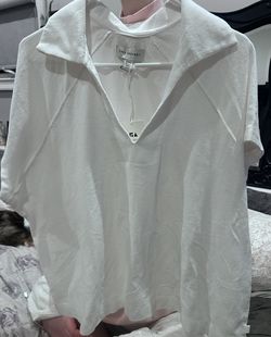 Woman’s White Casual Collar Shirt