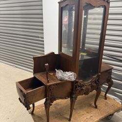 vitrina -tocador PRIMITIVO FAJARDO  $1,275 firm pick up in orting Just acquired in a large antique auction there are some additional pieces in the sid