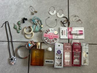 Mixed Jewelry, Nail Care & Fragrance Bundle