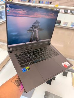 Nvidia G615J 32GB RAM 1TB SSD 5060