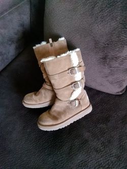 Girls Ugg Maddi boots