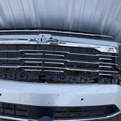 FRONT BOMPER 2025-2026 CHEVROLET TAHOE O SUBURBAN