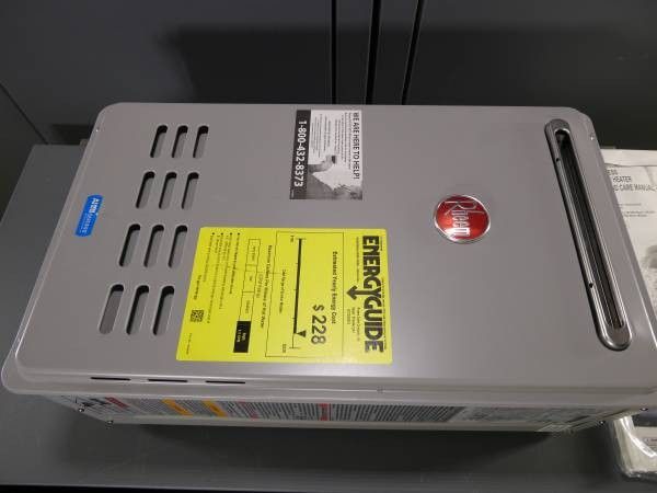 Rheem Natural Gas Tankless Water Heater 8.4 GPM for Sale in Houston, TX -  OfferUp