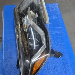 FOR NISSAN PATHFINDER RIGHT HEADLIGHT PASSENGER SIDE 2017-2020 HALOGEN W/LED. 