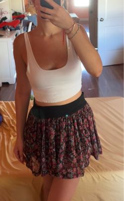 Mini Skirt with Pink Floral Print and Black-Waistband