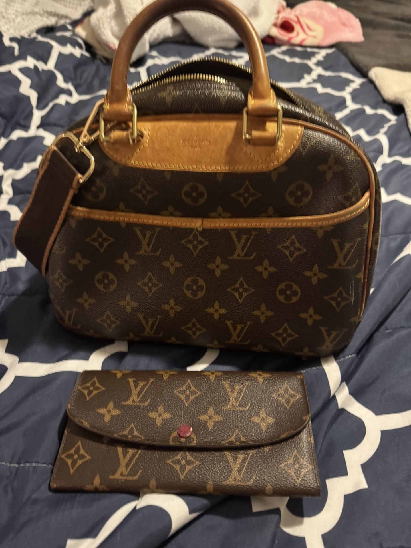 Louis Vuitton Purse