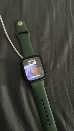 Apple Watch Series 7 (GPS + Cellular) 45mm - good condition!