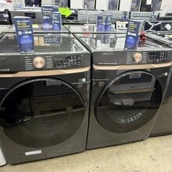 Brand new Samsung black Stainless steel washer and gas dryer set 