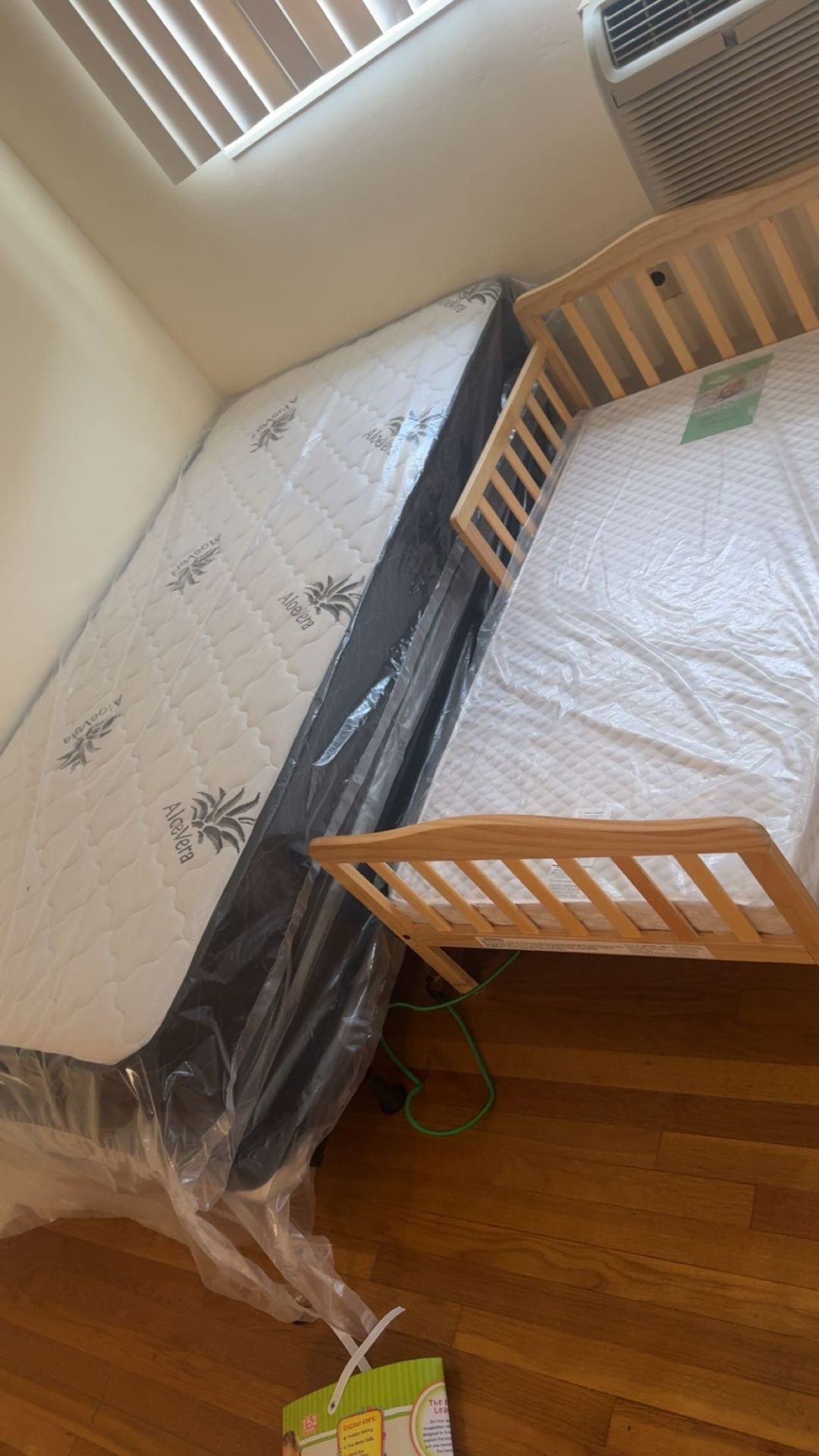 Twin size and Toddler bed