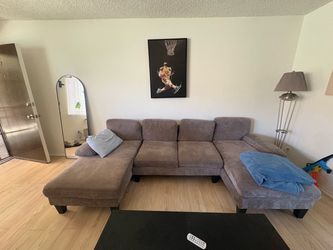 Gray Fabric Sectional Sofa with Chaise