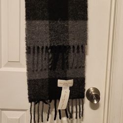 Brand New Italian Wool Scarf