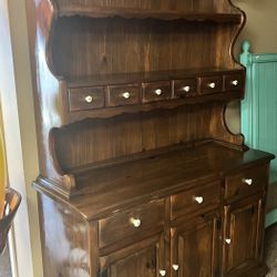 Ethan Allen China Cabinet Hutch