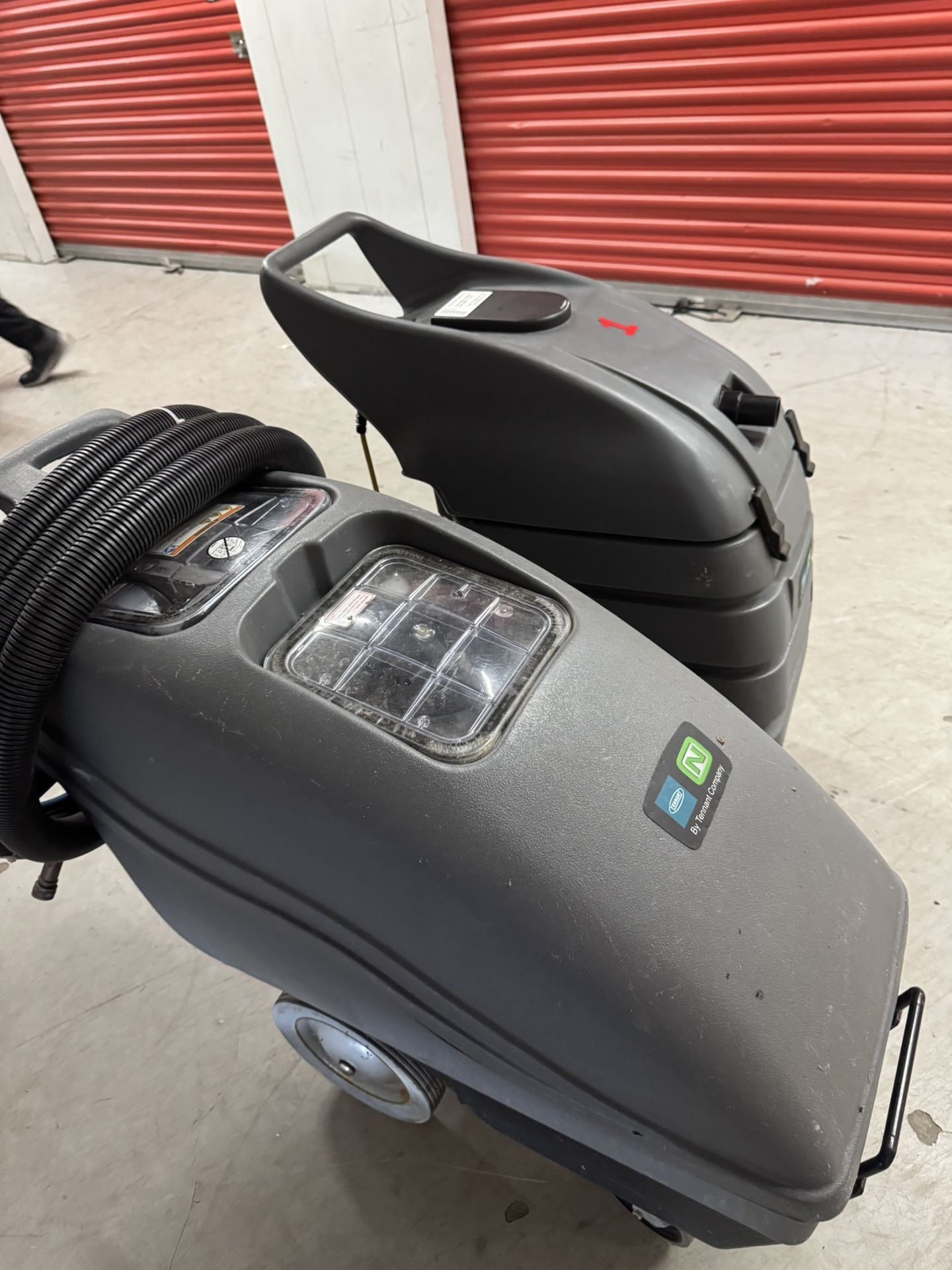 Water Vacuum And Shampoo Vacuum 