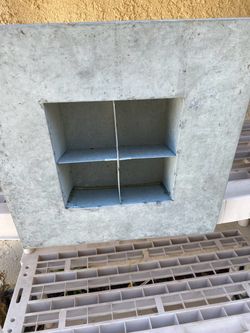 Metal wall mounted planter
