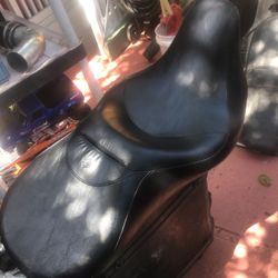 Seat OEM Harley Davidson seat