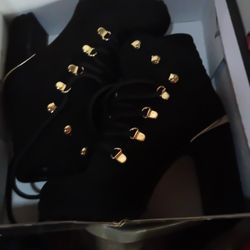Ladies Shoes Brand New Size 7 - 7.5,  15$ & 20$ Each