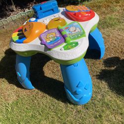 FISHER PRICE LEARNING TABLE