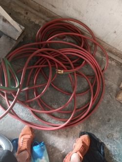 100 Ft Dual Air Hoes