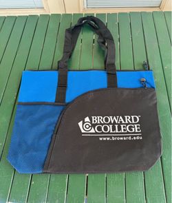 New Large Broward College Zippered Tote