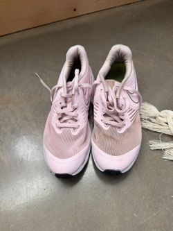 Nike Big Kids' Shoes in Pink, Size: 6.5Y