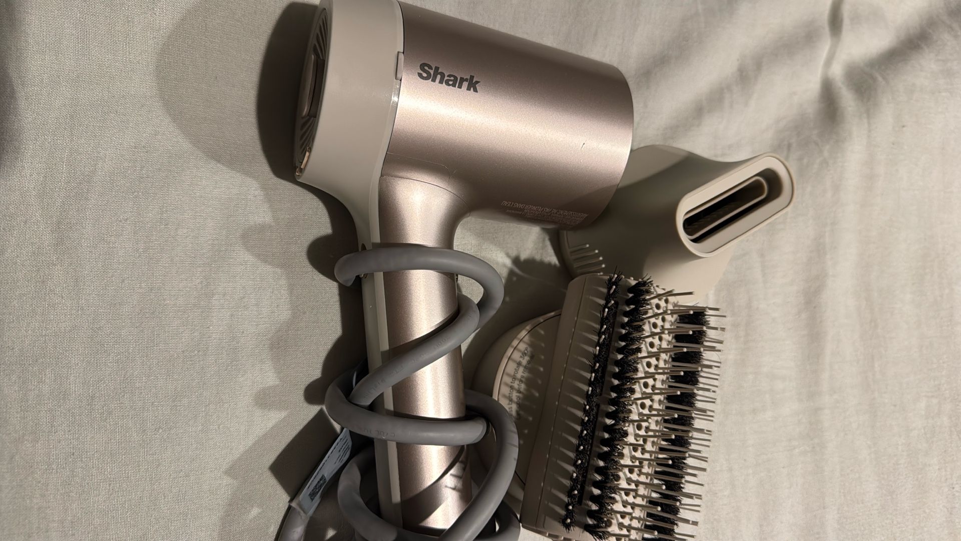 Shark Hair Dryer HyperAIR with Styling Brush