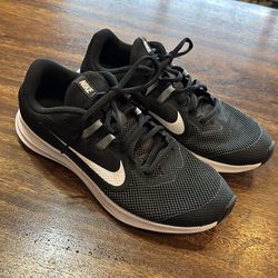Girls Black Nike Downshifter Size 5.5