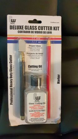 Deluxe glass cutter kit with another glass cutter thrown in!