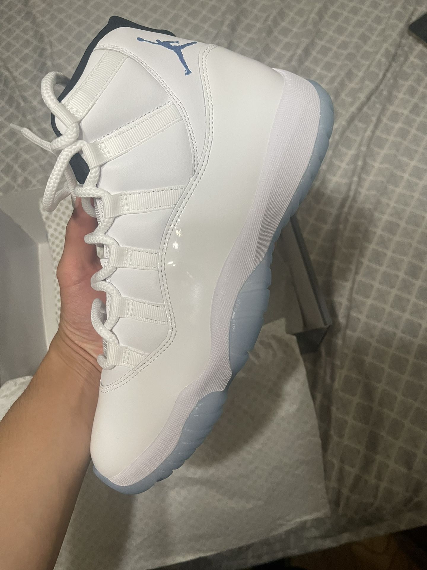 Jordan 11 Legendary Blue 