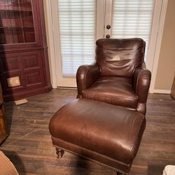 Classic Brown Leather Club Chair with Matching Ottoman – Nailhead Trim & Casters