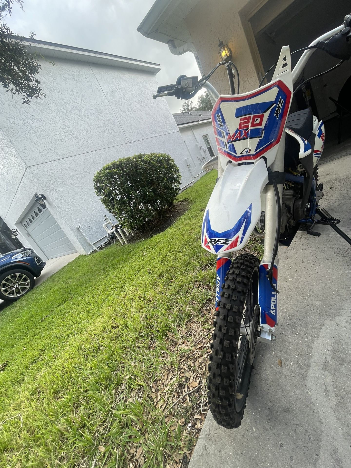 Apollo DB-Z20 Max 125cc Dirt Bike, 4-stroke, single-cylinder, Air cooled