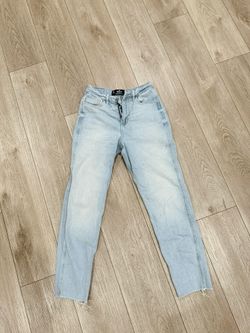 Hollister ultra high rise mom jeans