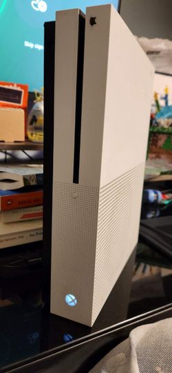 Xbox One S 500GB BUNDLE