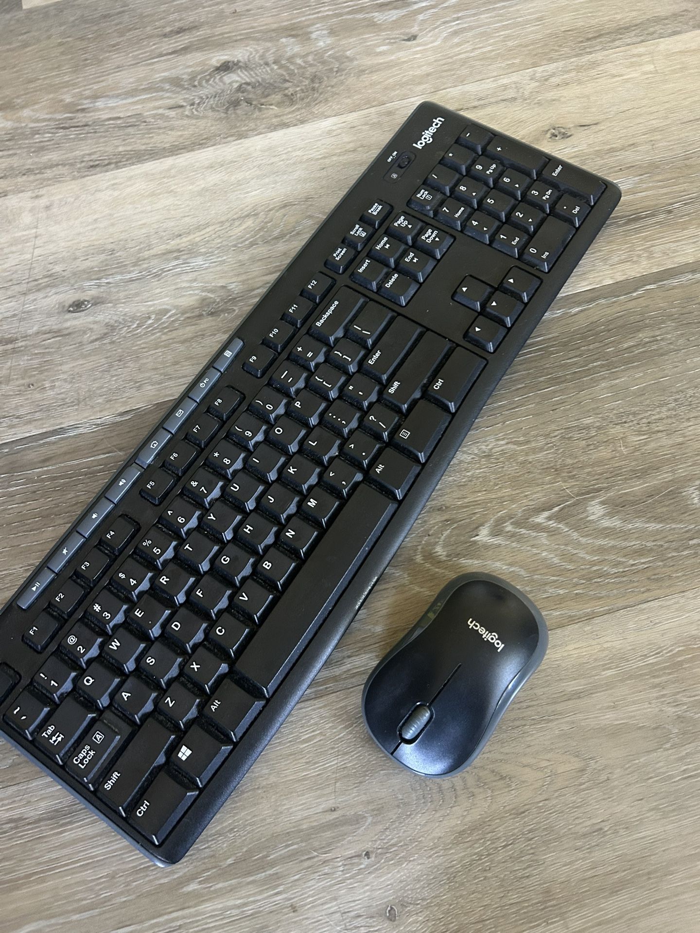 Wireless Key Board And Mouse