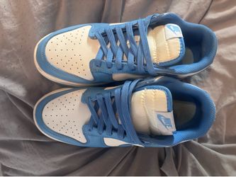 Nike dunks blue and white