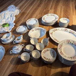 Kent Courtship Fine China Set 